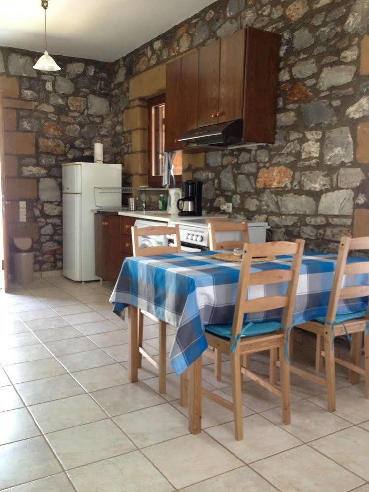 Io Villa Stoúpa Eksteriør billede